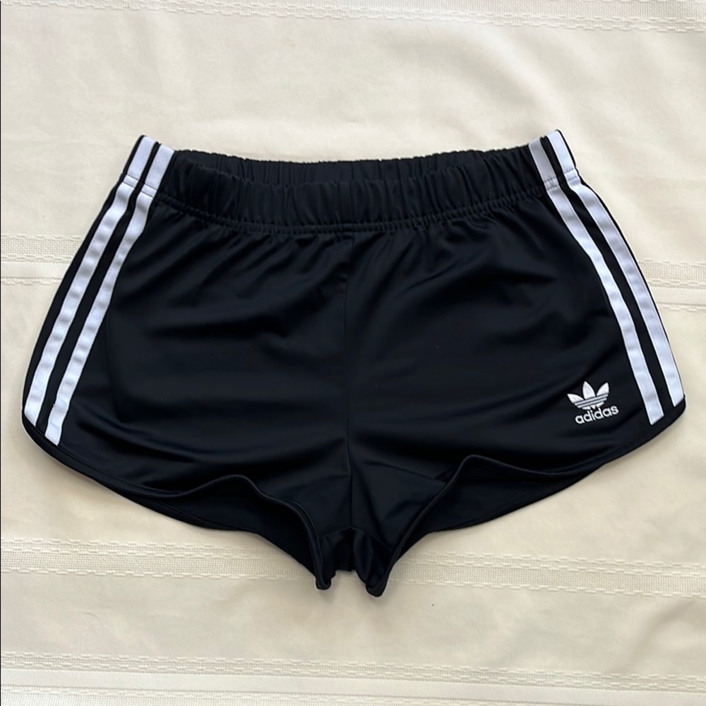 Adidas three stripe retro style athletic shorts 70s inspo like new condition